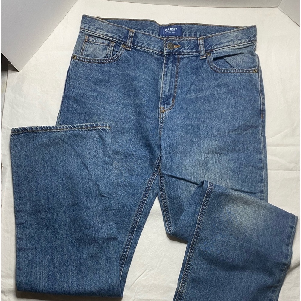 Old Navy Loose Boot-Cut Jeans Inseam 31 size 16